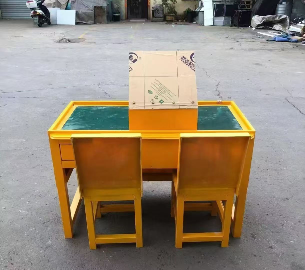 吴起防静电导通桌井下煤矿火工品发放桌：危险品流转的安全守护者